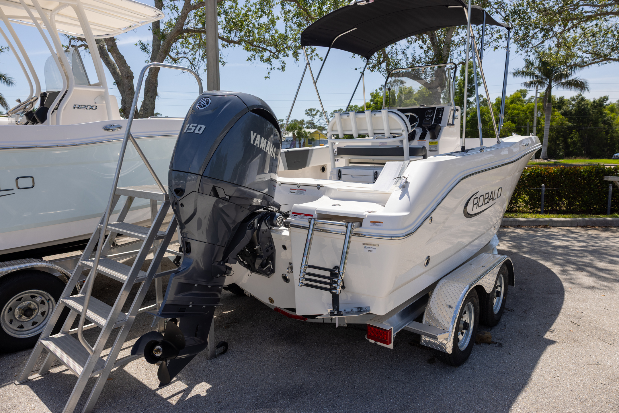 2025 Robalo R180 — photo 4