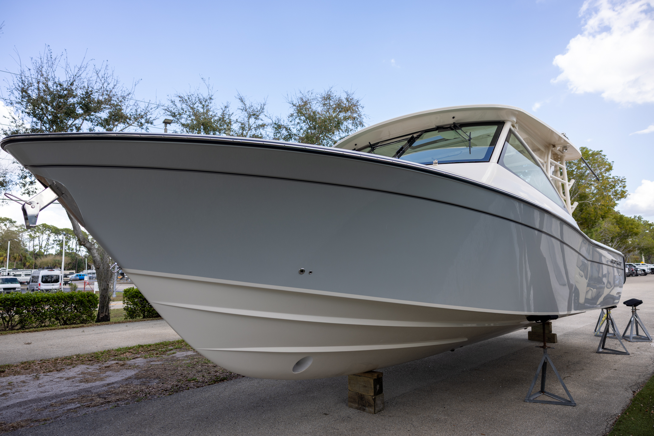 2026 Grady-White Freedom 375 — photo 3